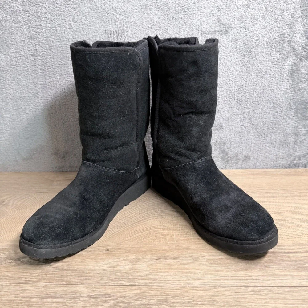 UGG Amie Classic Slim Boot Women 8 Black‎ Suede Shearling Mid Calf Wedge Heel